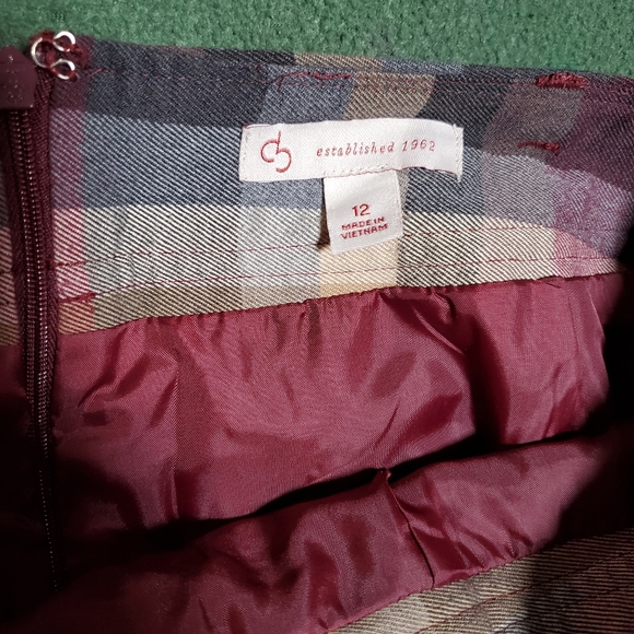 Plaid Skirt - Picture 5 of 5